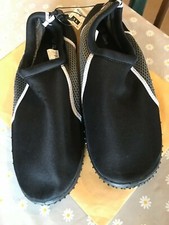 Size 11 Aqua Shoes / Beach